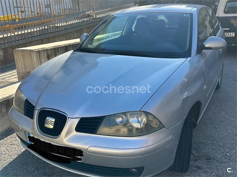 Usado Seat Ibiza Stella 75 CV (55 kW) 2002 Gris / plata Utilitario
