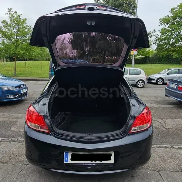 Usado Opel Insignia Sport 160 CV (117 kW) 2010 Negro Berlina