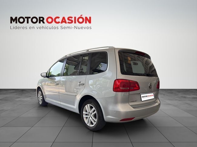 Usado VW Touran 105 CV (77 kW) 2011 Gris metalizado Monovolumen