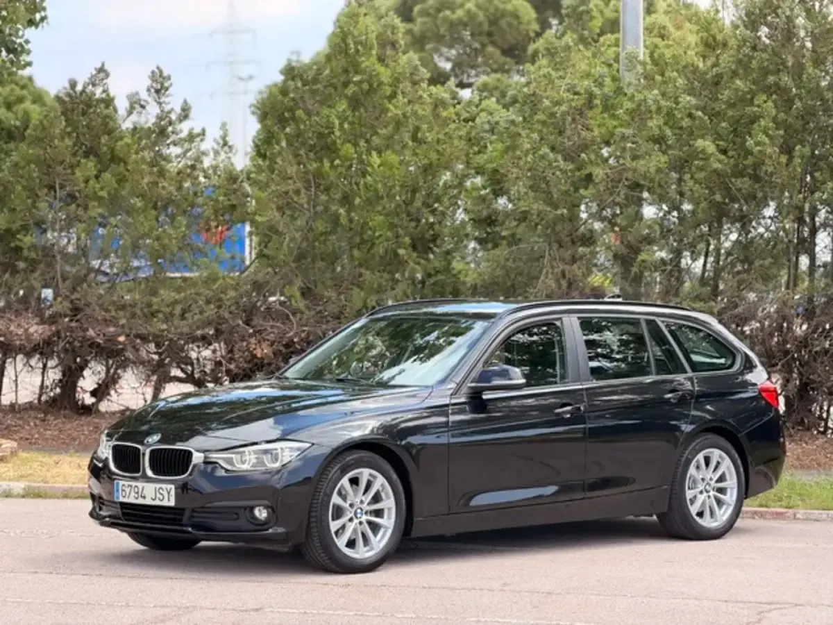 Usado BMW 318 Sport Line 150 CV (110 kW) 2016 Negro Familiar