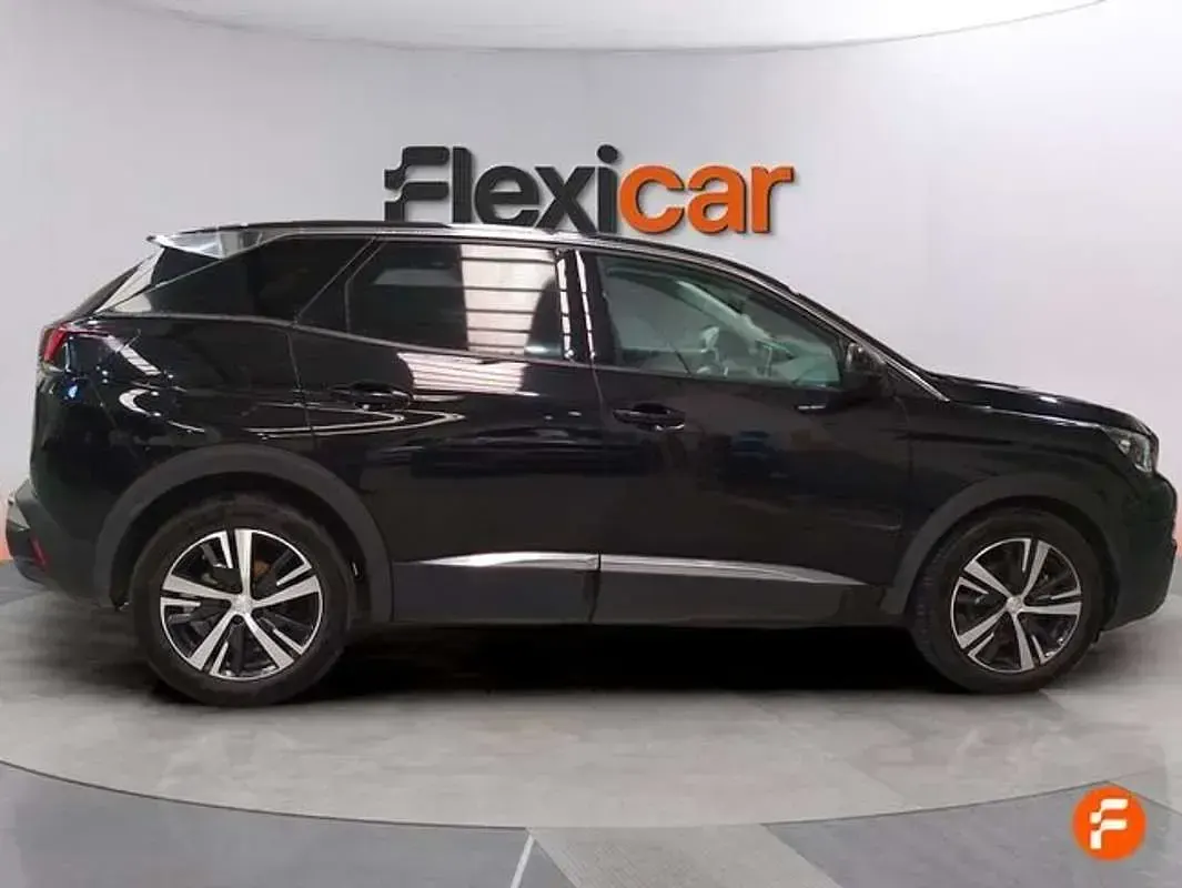 Usado Peugeot 3008 Allure 131 CV (96 kW) 2018 Negro SUV