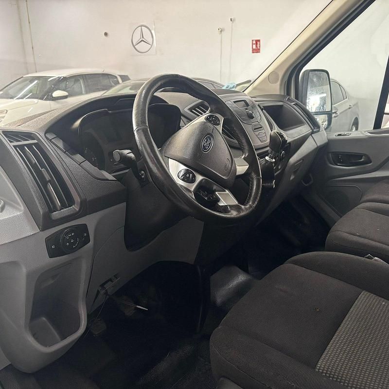 Usado Ford Transit 130 CV (95 kW) 2019 Blanco Berlina