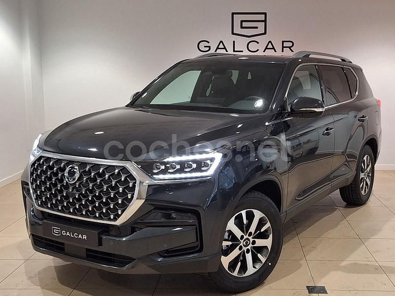 Gris / plata Nuevo 2025 Ssangyong (KGM) Rexton SUV | 46.900 € - Imagen 1/4
