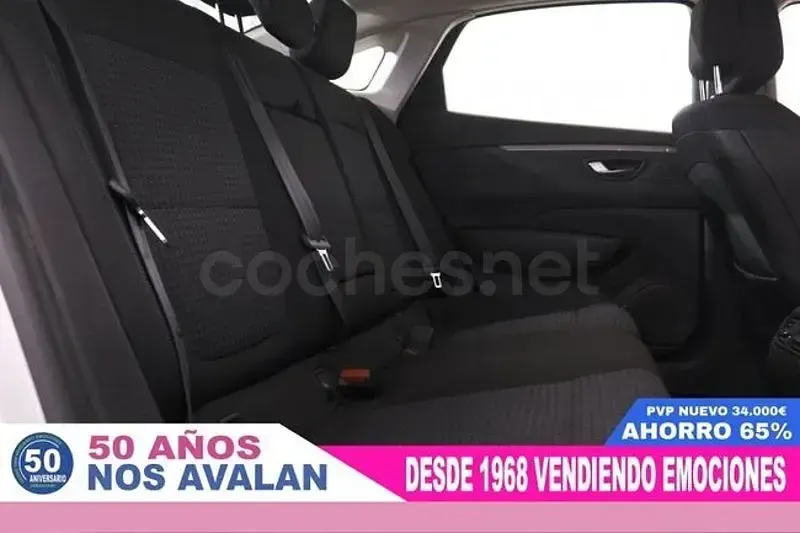 Usado Renault Talisman Intens 130 CV (95 kW) 2017 Gris / plata Berlina