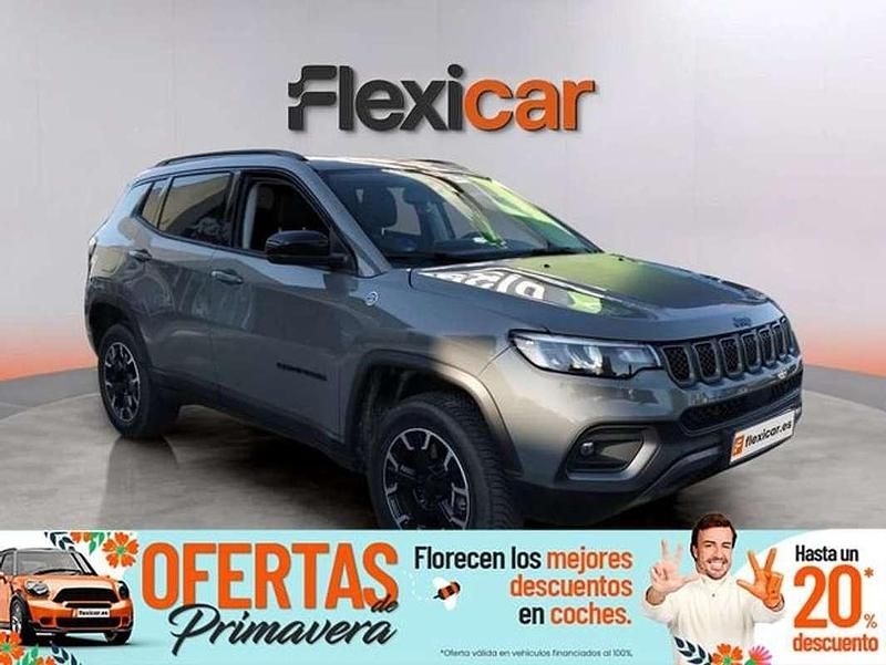 Usado Jeep Compass Trailhawk 241 CV (177 kW) 2023 Gris SUV