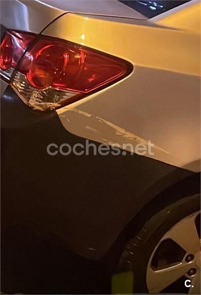 Usado Chevrolet Cruze LT 150 CV (110 kW) 2010 Gris / plata Berlina