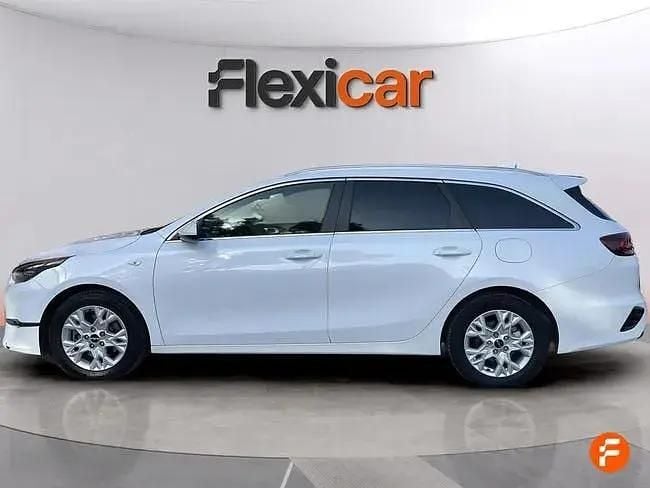 Usado Kia Ceed 120 CV (88 kW) 2022 Blanco Utilitario