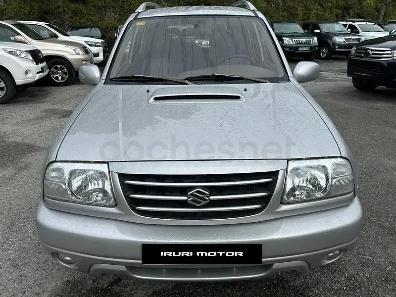 Usado Suzuki Grand Vitara 110 CV (80 kW) 2002 Gris / plata SUV