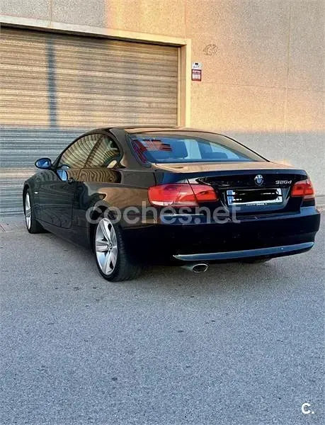 Usado BMW 320 177 CV (130 kW) 2008 Negro Coupe