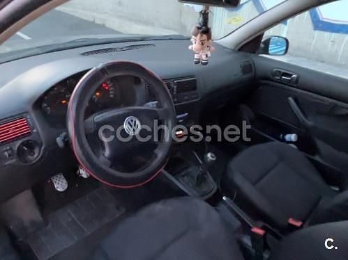 Usado VW Golf IV Highline 105 CV (77 kW) 2002 Negro Berlina