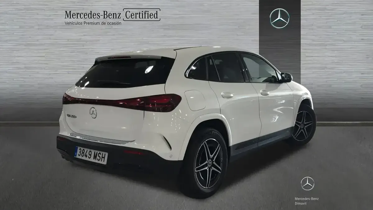 Käytetty Mercedes EQA250+ 139 kW (190 HP) 2024 Valkoinen Katumaasturi