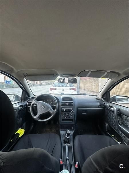 Usado Opel Astra Club 75 CV (55 kW) 2001 Gris / plata Berlina