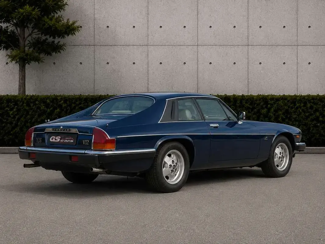 Usado Jaguar XJS 290 CV (213 kW) 1987 Azul Coupe