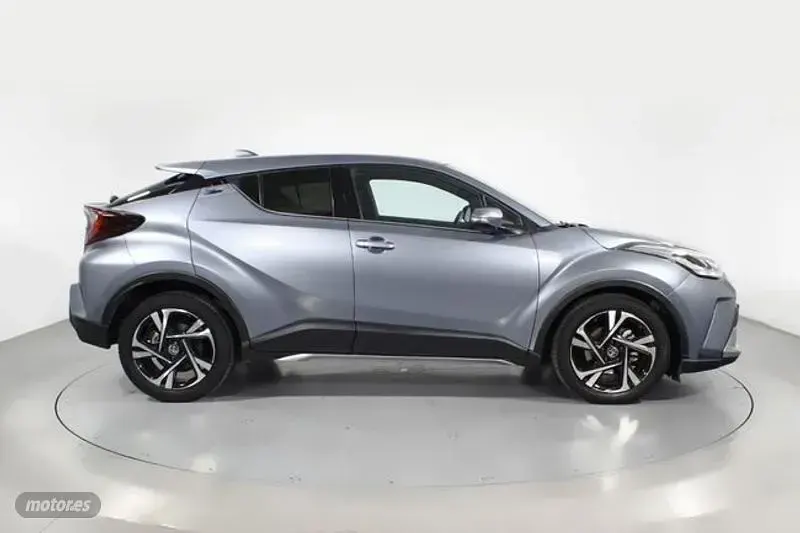 Usado Toyota C-HR Advance 122 CV (89 kW) 2022 Gris SUV