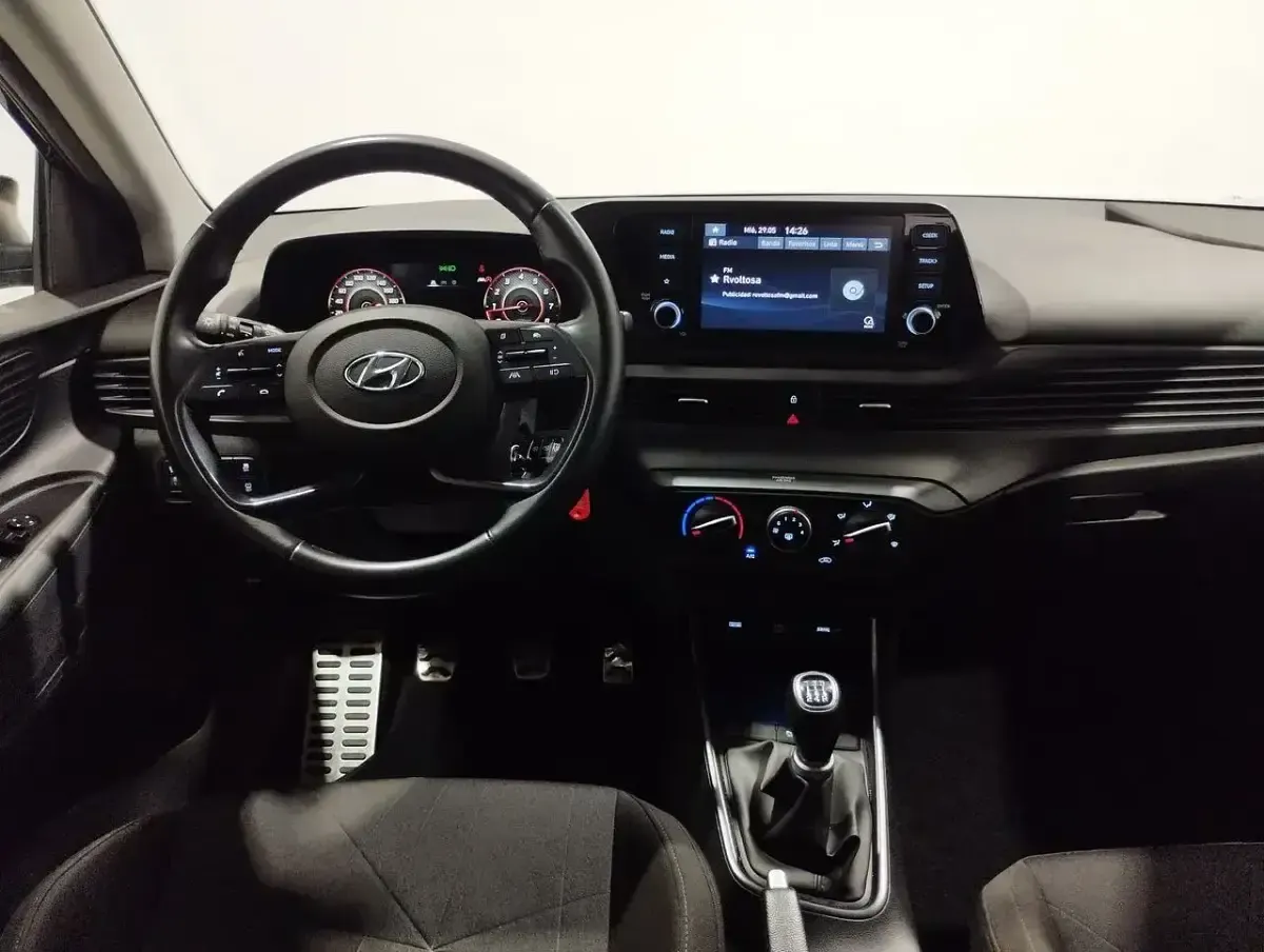 Usado Hyundai Bayon 84 CV (61 kW) 2021 Negro SUV