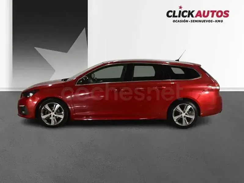 Usado Peugeot 308 SW GT 130 CV (95 kW) 2021 Rojo Familiar