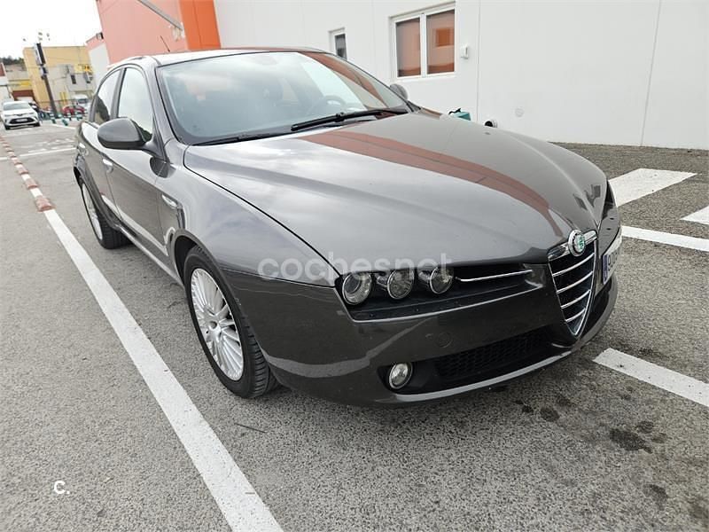 Marrón Usado 2008 Alfa Romeo 159 Berlina | 6300 € (Precio justo) - Imagen 1/4