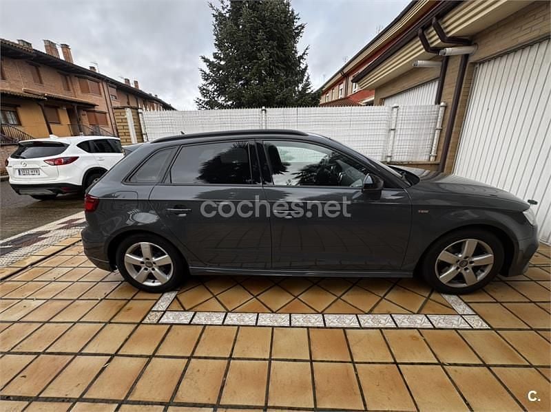 Usado Audi A3 S-Line 190 CV (139 kW) 2016 Gris / plata Berlina