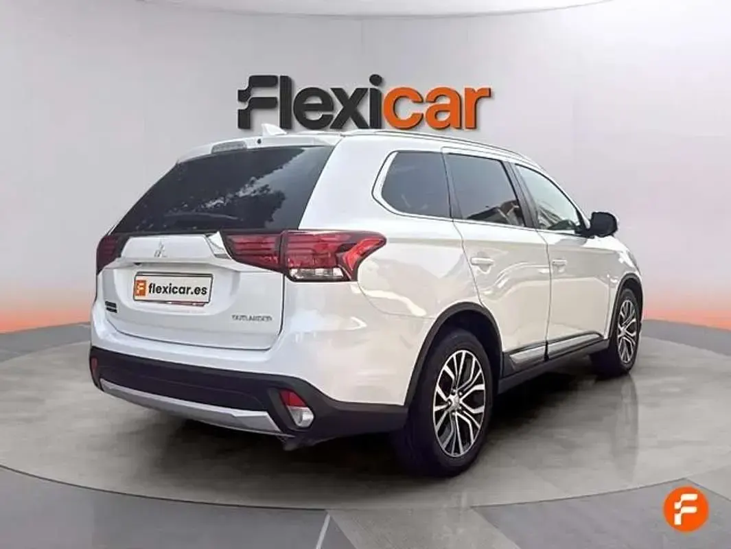 Usado Mitsubishi Outlander Motion 150 CV (110 kW) 2018 Blanco SUV