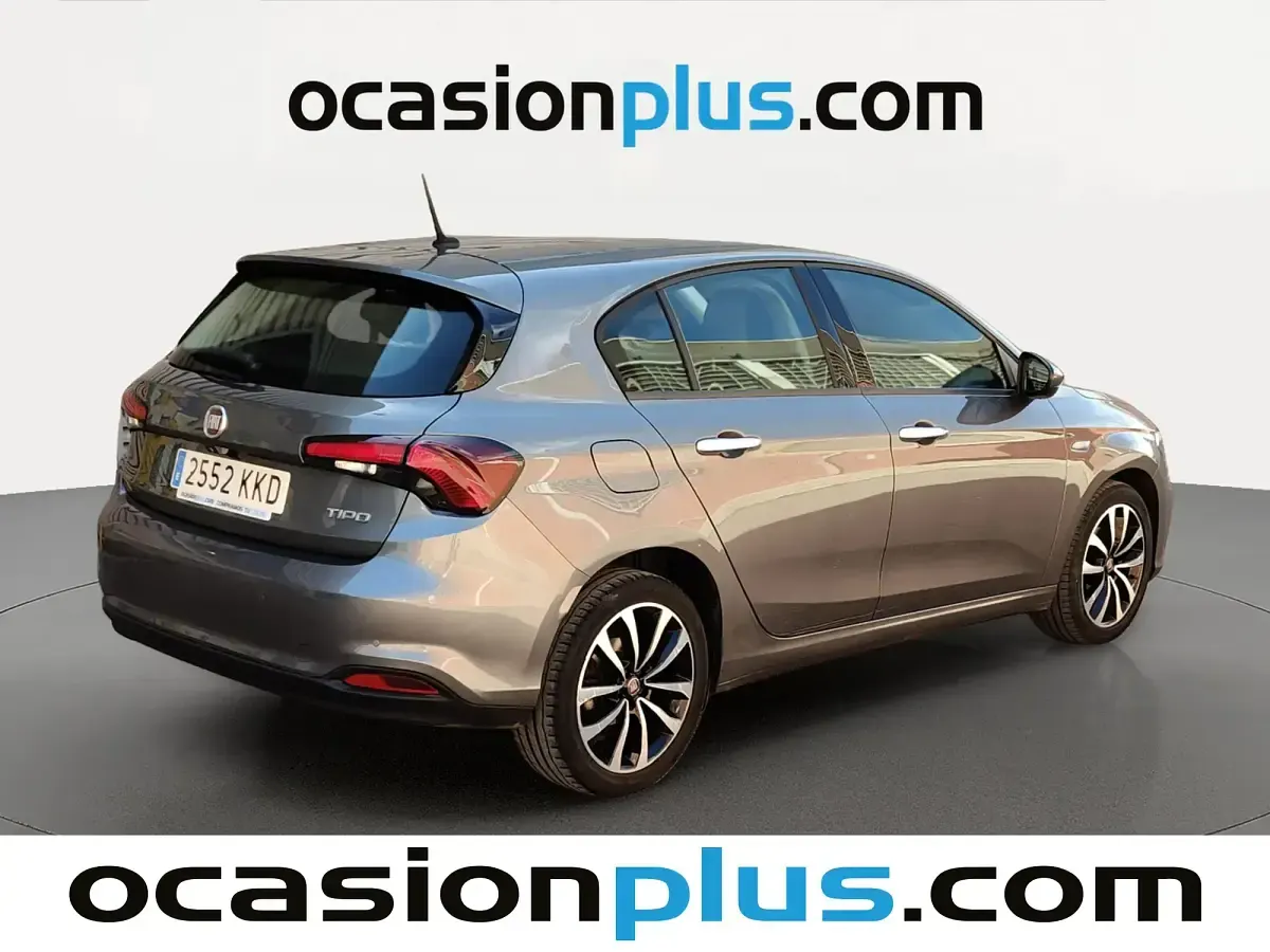 Usado Fiat Tipo Lounge 120 CV (88 kW) 2018 Gris Berlina