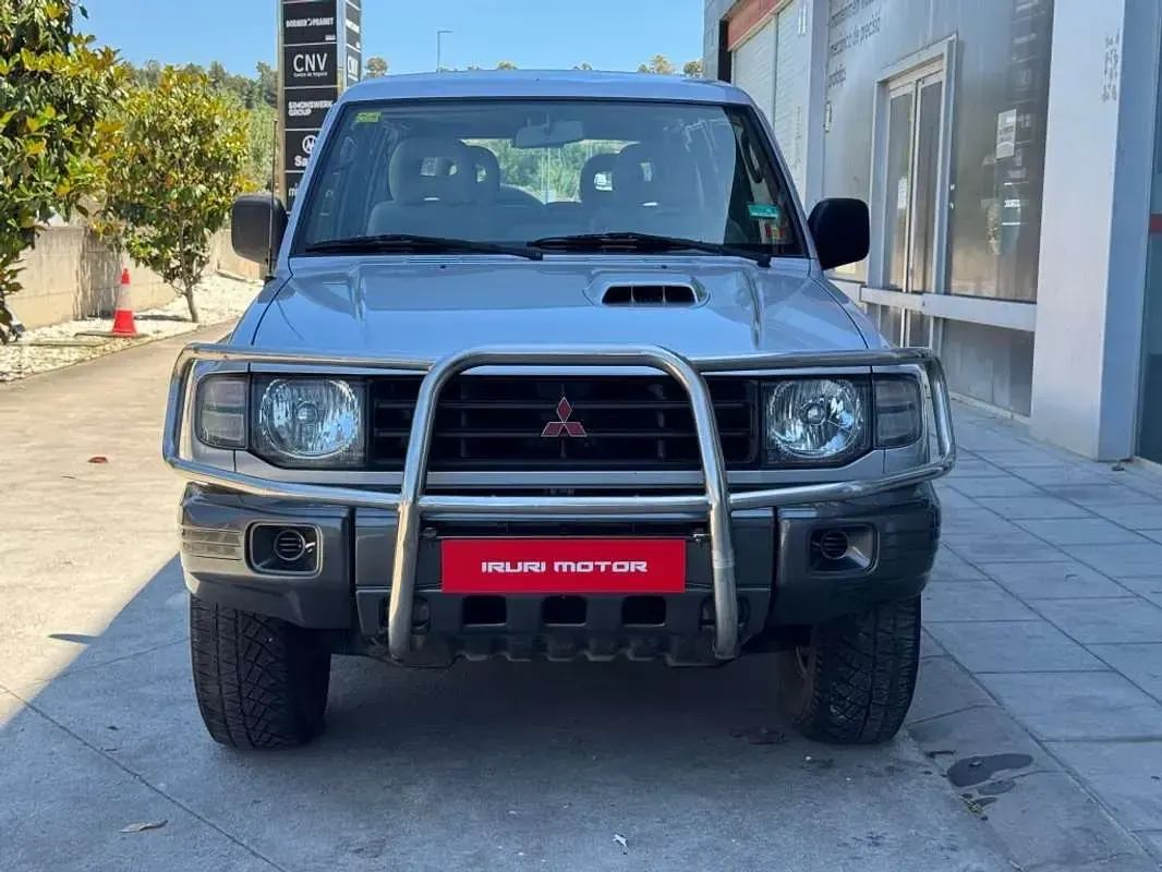 Usado Mitsubishi Montero Select 125 CV (91 kW) 1999 Plateado SUV