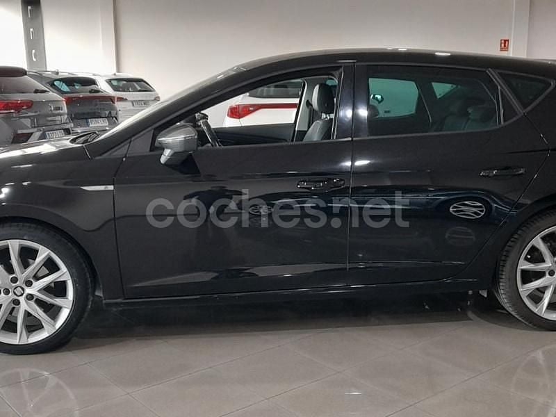 Negro Usado 2018 Seat Leon FR Berlina | 18.500 € (Precio justo) - Imagen 1/4