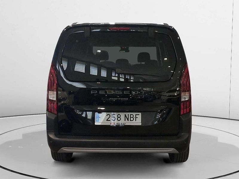 Usado Peugeot Rifter GT 131 CV (96 kW) 2025 Negro Monovolumen
