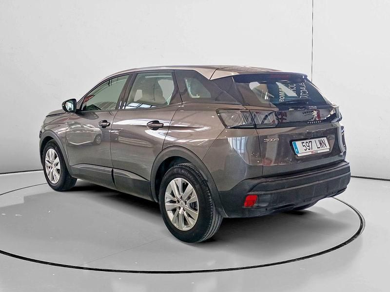 Usado Peugeot 3008 Active 131 CV (96 kW) 2022 Gris SUV