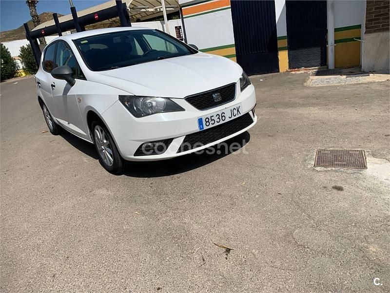Blanco Usado 2015 Seat Ibiza Reference Berlina | 4499 € (Buen precio) - Imagen 1/4
