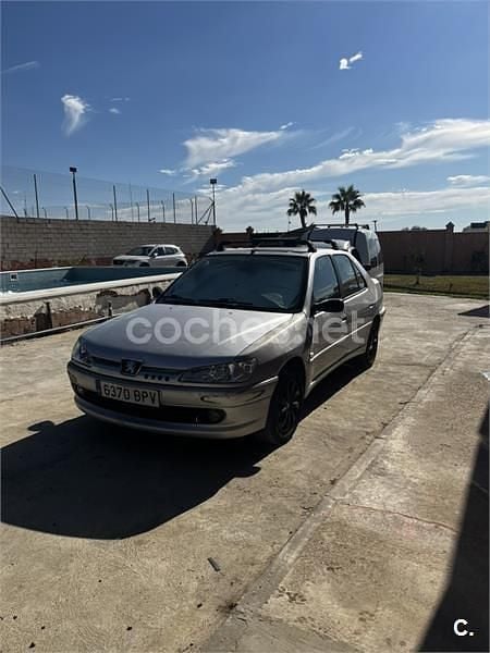 Gris / plata Usado 2001 Peugeot 306 Berlina | 2000 € - Imagen 1/4