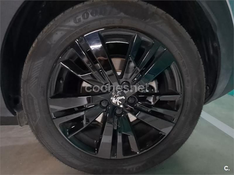 Usado Peugeot 3008 Allure 130 CV (95 kW) 2019 Gris / plata SUV