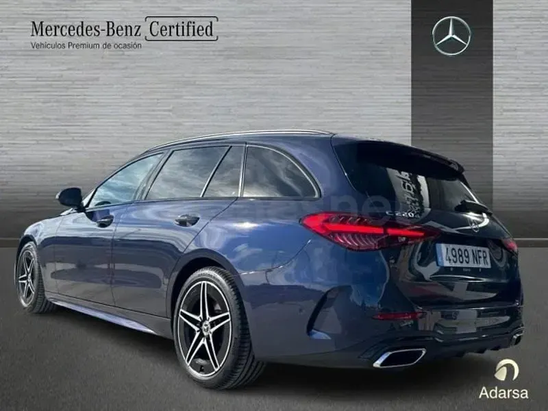 Usado Mercedes C220 AMG line 200 CV (147 kW) 2025 Azul sodalita Familiar