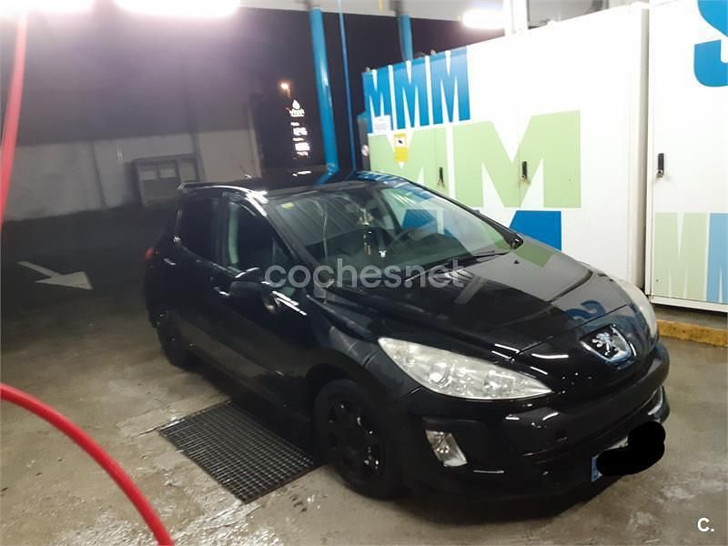 Usado Peugeot 308 Business-Line 92 CV (67 kW) 2011 Negro Berlina