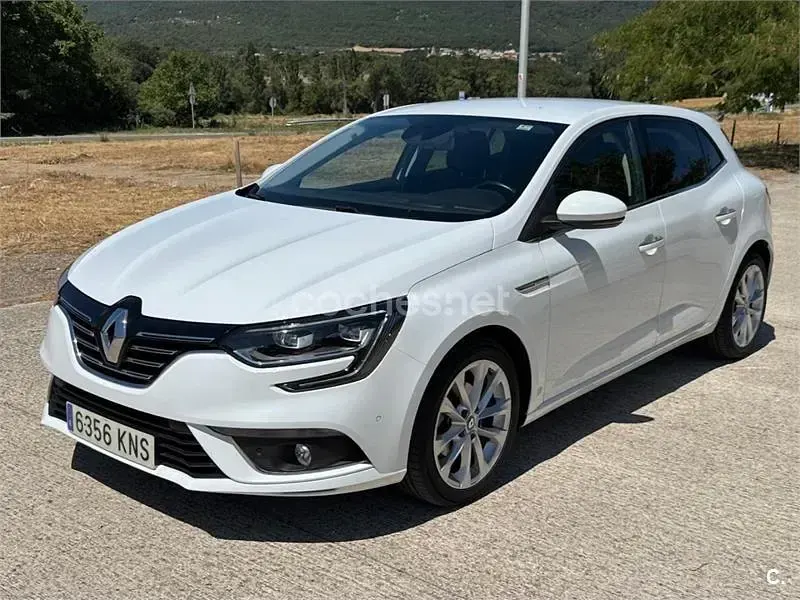 Usado Renault Mégane IV Bose Edition 130 CV (95 kW) 2018 Blanco Berlina