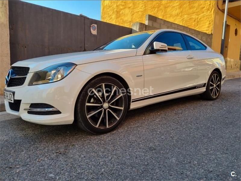 Blanco Usado 2012 Mercedes C220 Coupe | 10.100 € (Precio justo) - Imagen 1/4