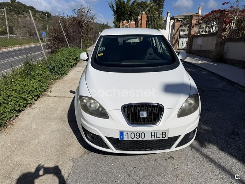 Usado Seat Altea Style 105 CV (77 kW) 2012 Blanco Monovolumen