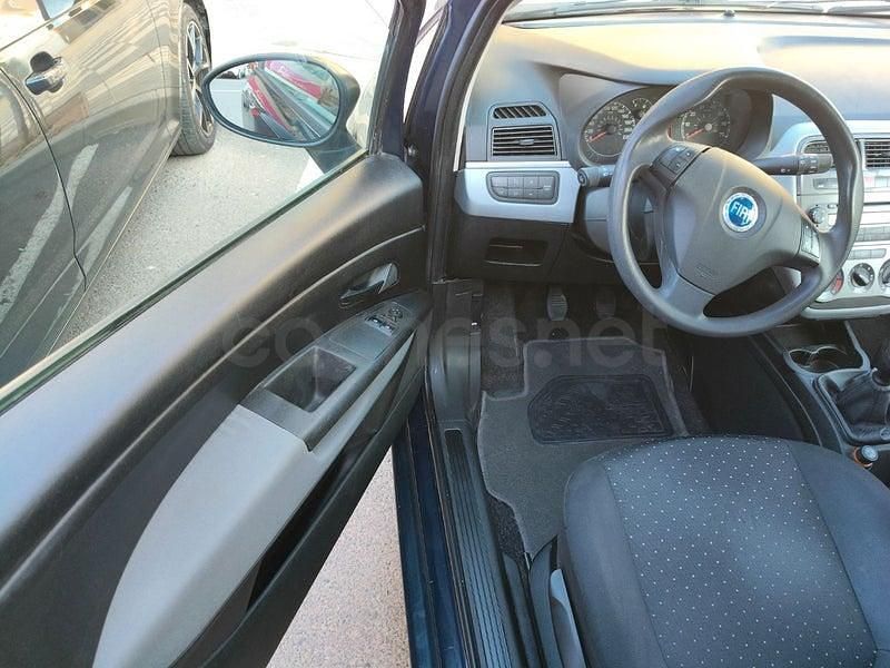 Używany Fiat Punto Dynamic 70 KM (51 kW) 2006 Czarny Hatchback