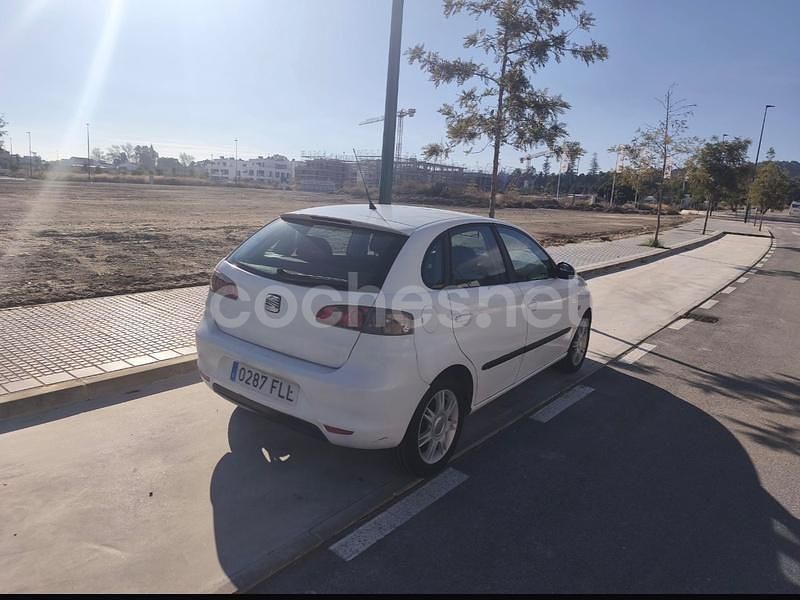 Usado Seat Ibiza Reference 80 CV (58 kW) 2007 Blanco Berlina