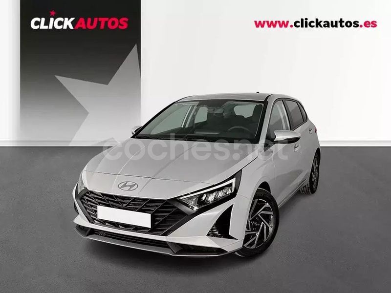 Gris / plata Usado 2025 Hyundai i20 Berlina | 17.800 € (Precio justo) - Imagen 1/4