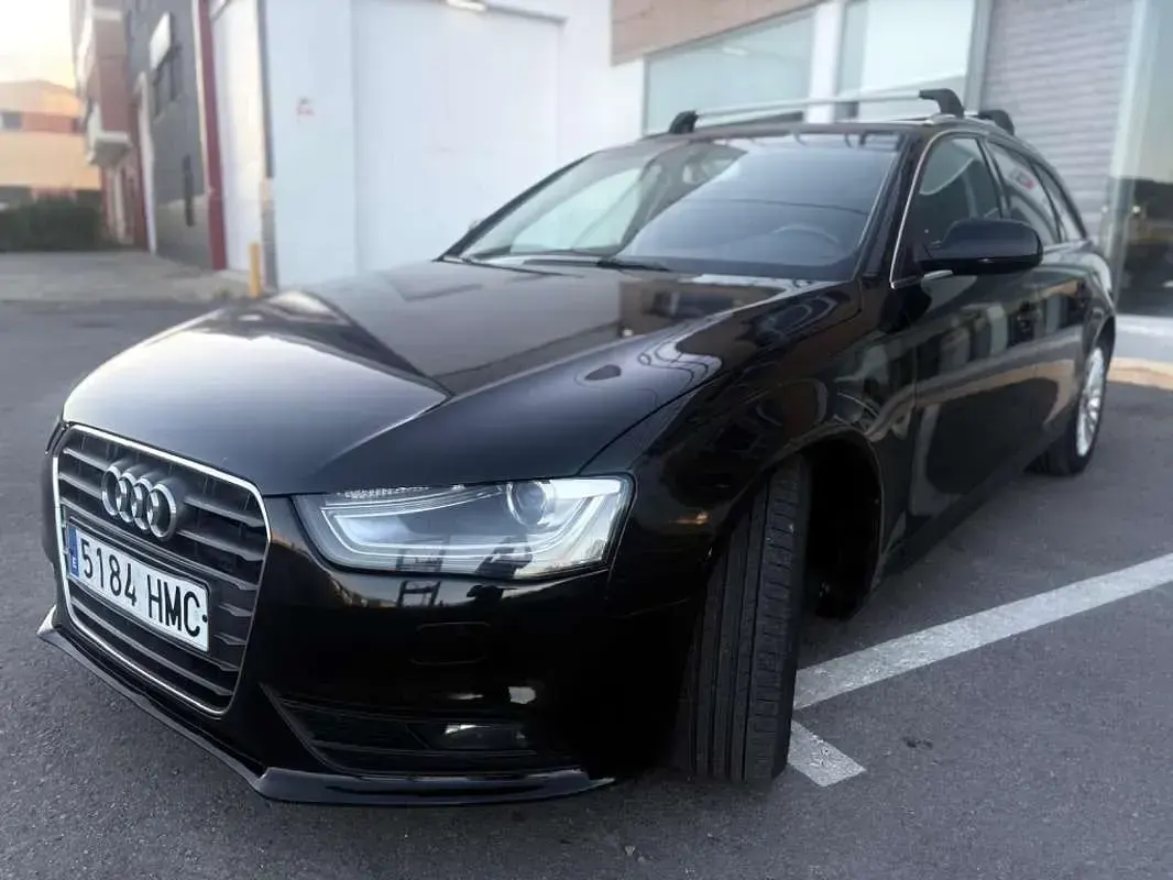 Usado Audi A4 163 CV (119 kW) 2013 Negro Familiar