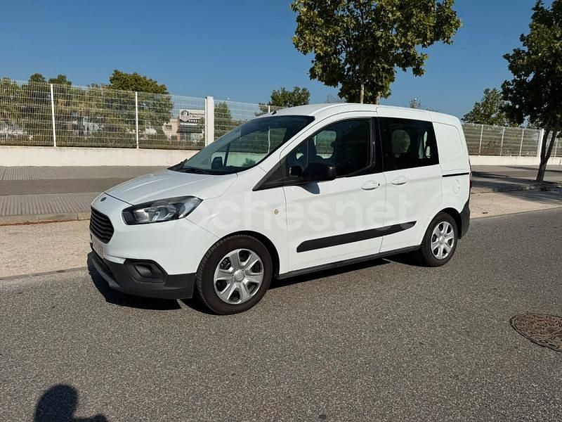 Blanco Usado 2018 Ford Tourneo Courier Trend Monovolumen | 10.990 € (Buen precio) - Imagen 1/4