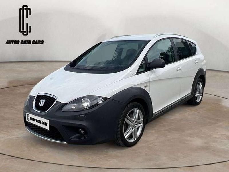 Usado Seat Altea 105 CV (77 kW) 2011 Blanco SUV
