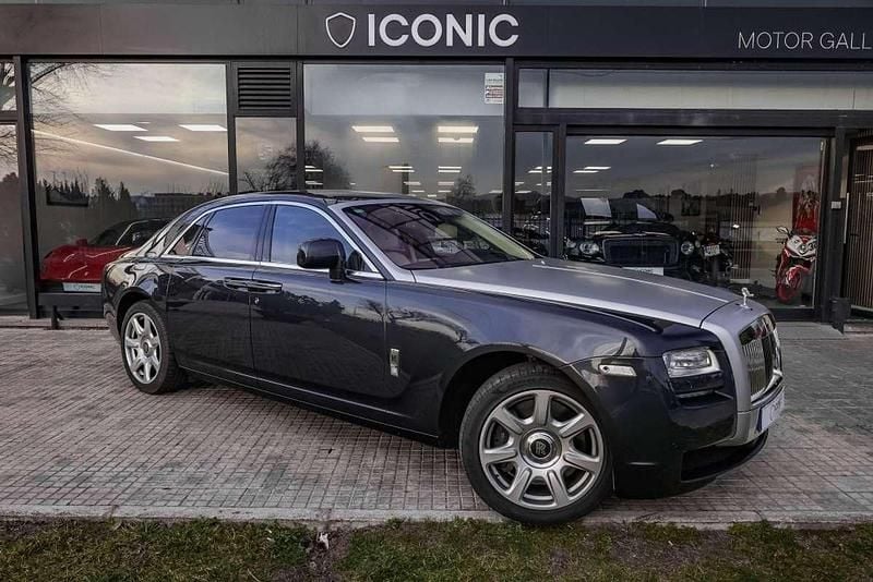 Usado Rolls Royce Ghost 571 CV (419 kW) 2010 Azul Berlina
