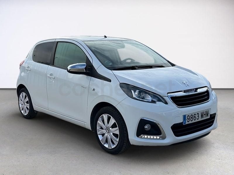 Usado Peugeot 108 Active 72 CV (52 kW) 2021 Blanco Berlina