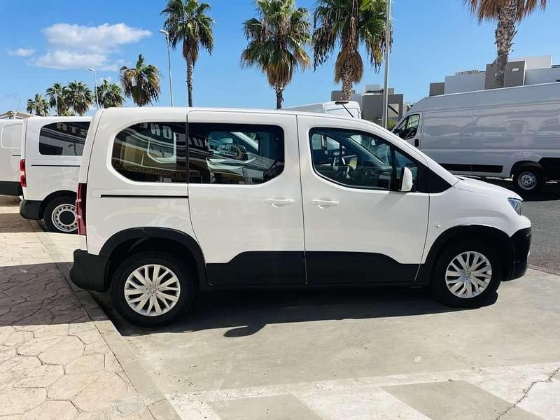 Usado Peugeot Rifter Active 102 CV (75 kW) 2021 Blanco Monovolumen