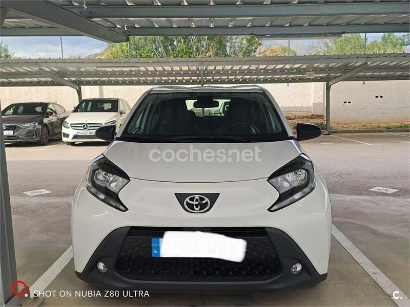 Usado Toyota Aygo X Play 72 CV (52 kW) 2022 Blanco SUV
