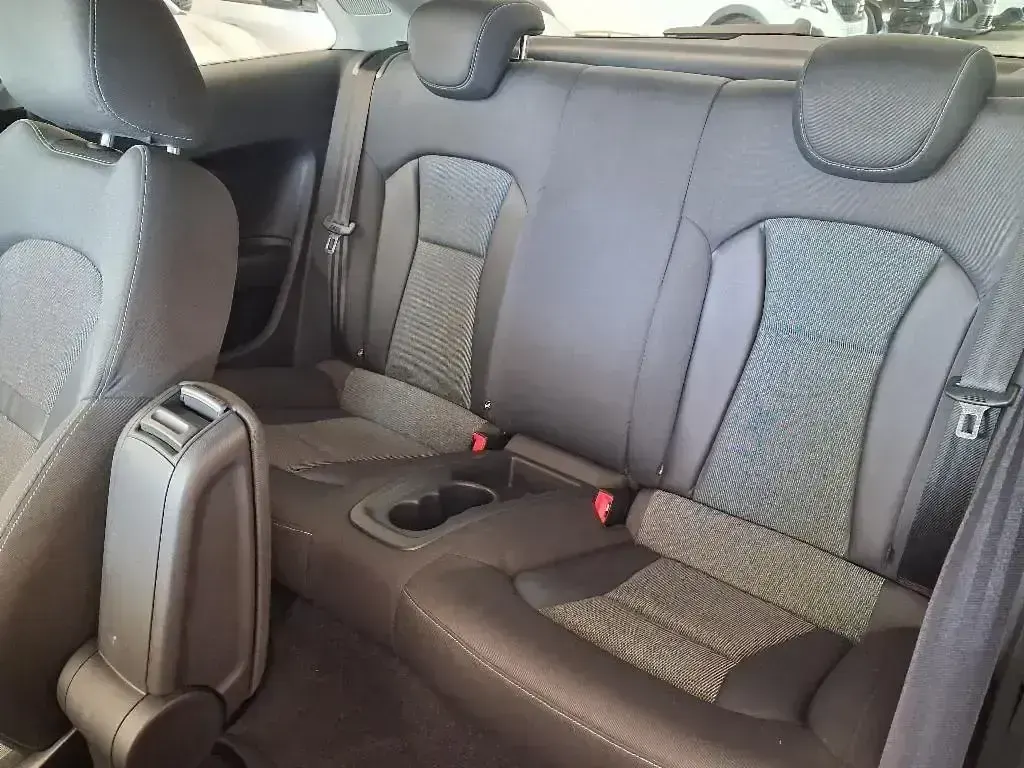 Usado Audi A1 Design 90 CV (66 kW) 2015 Rojo Utilitario