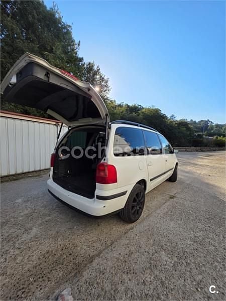 Usado Seat Alhambra 115 CV (84 kW) 2002 Blanco Monovolumen
