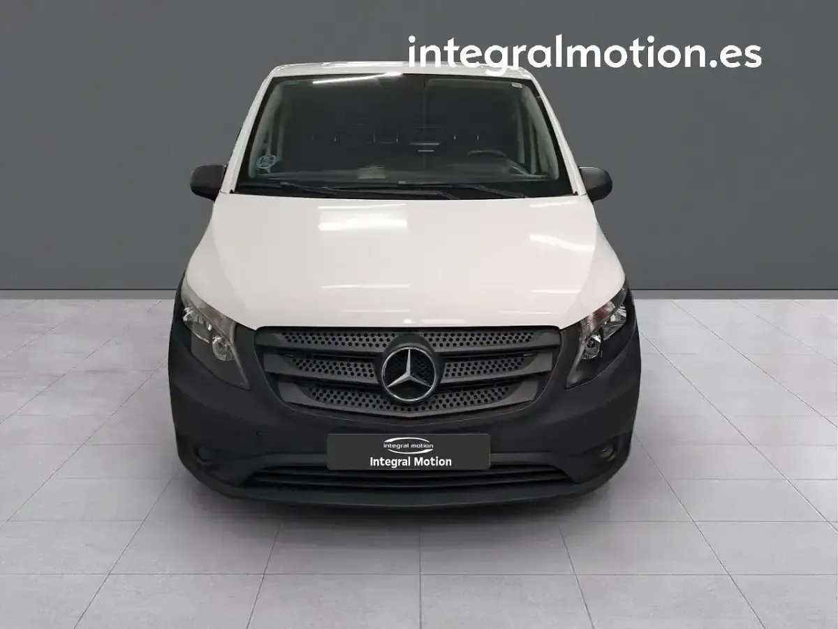 Usado Mercedes Vito 102 CV (75 kW) 2021 Blanco Van
