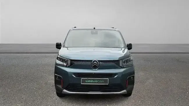 Usado Citroën Berlingo 130 CV (95 kW) 2024 Azul Monovolumen